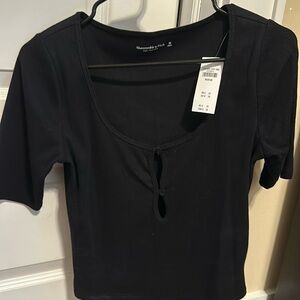 NWT Abercrombie & Fit h Button Detail Cutout Top